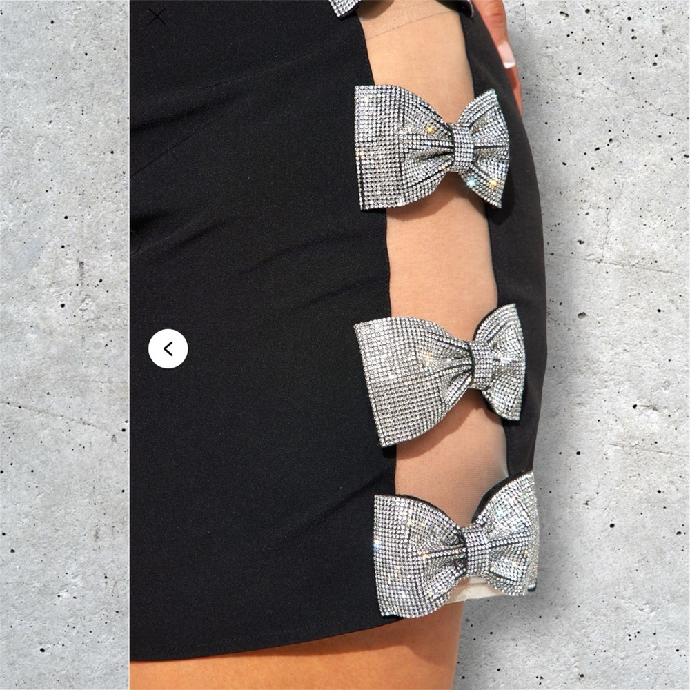 😘 Fashion Nova Bow Embellished Black Strapless Mini Dress 😘 - Picture 7 of 10